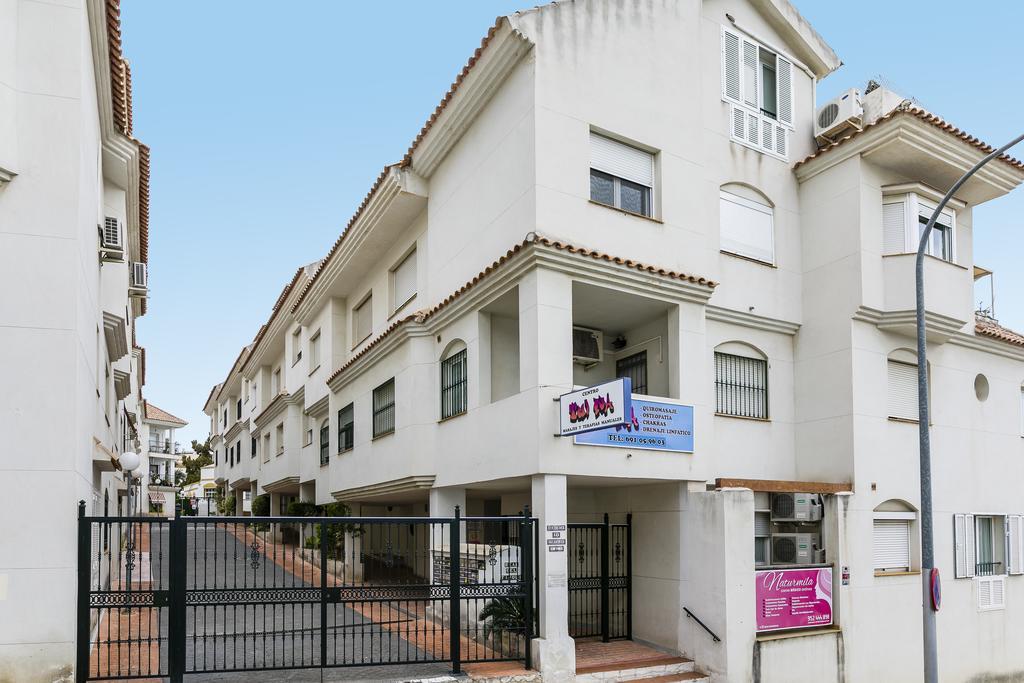 Weforyou Real Del Tivoli Two Rooms Беналмадена Екстериор снимка